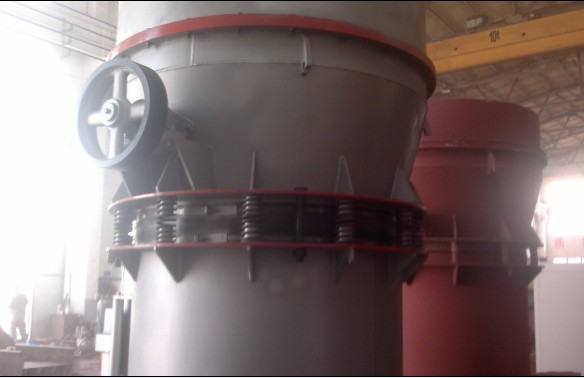 采用不同的轴向速度来表示颗粒在磨机内的前进