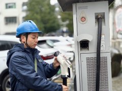 只有巡线、测温、排查、回访