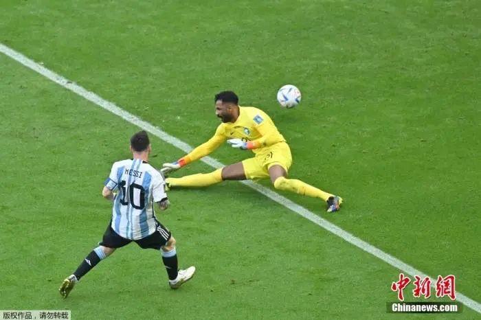 世界杯32强齐亮相，冠军归属尚未定论：西班牙、