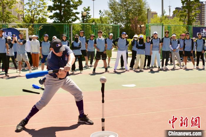 宁夏银川举办的2024年MLB FIRST PITCH启蒙棒球教练员
