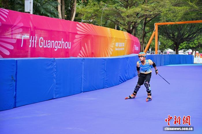 全国残特奥会越野滑轮赛首日决出7金 各组别选手