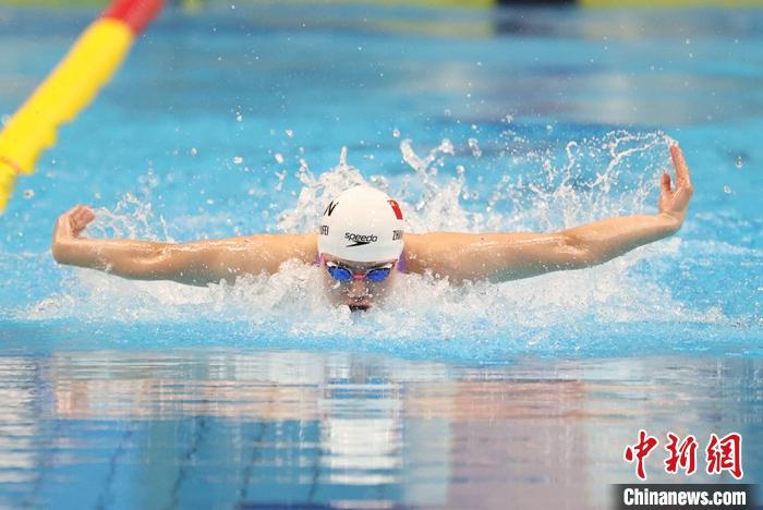 张雨霏亚运女子100米蝶泳预赛破纪录晋级决赛