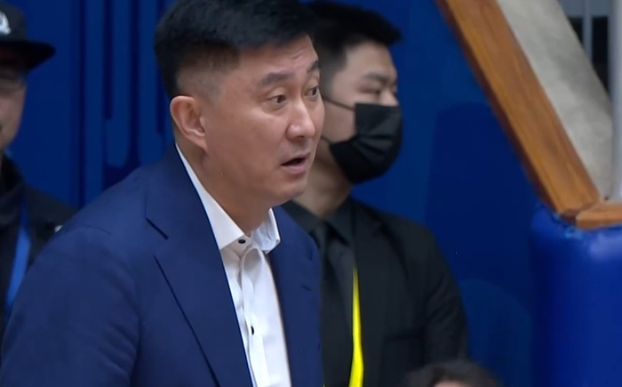 张皓嘉防守惊艳获杜锋重用，广东男篮大胜四川