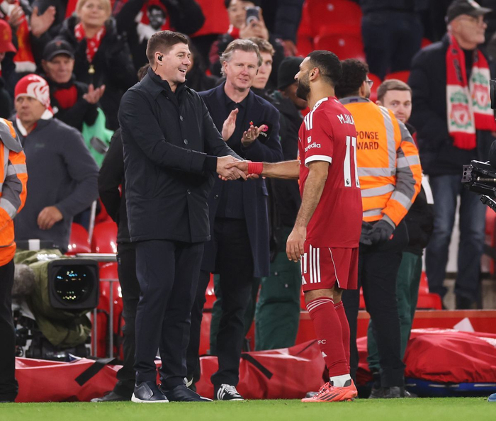 杰拉德私聊萨拉赫力挺体面告别，利物浦尊重其