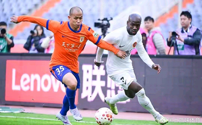 山东泰山变阵迎战英博 史松宸回归成关键变量