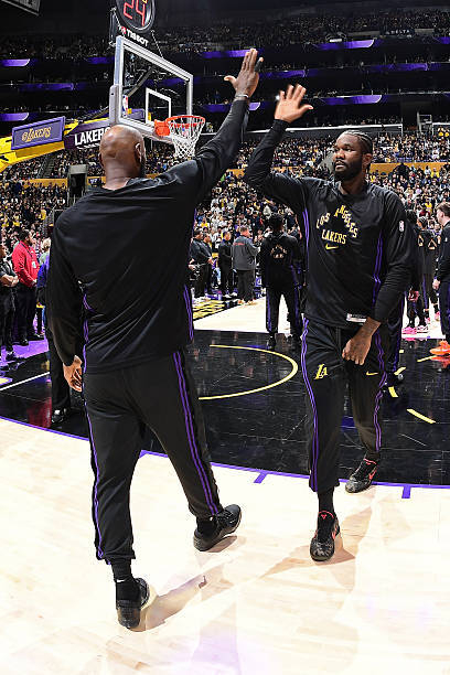 湖人队内氛围引热议 艾顿怀念团队凝聚力