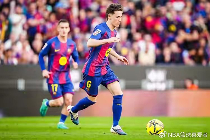 皇马续约维尼修斯稳固左路，巴萨更衣室矛盾与