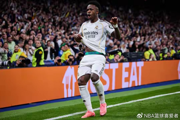 皇马续约维尼修斯稳固左路，巴萨更衣室矛盾与