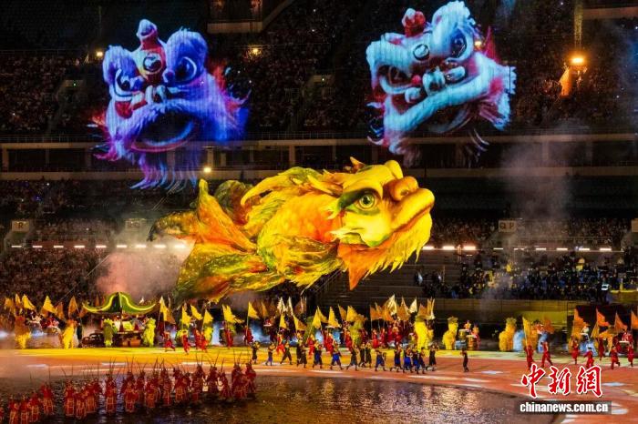 第十五届全国运动会开幕式“鳌鱼”空飘装置惊