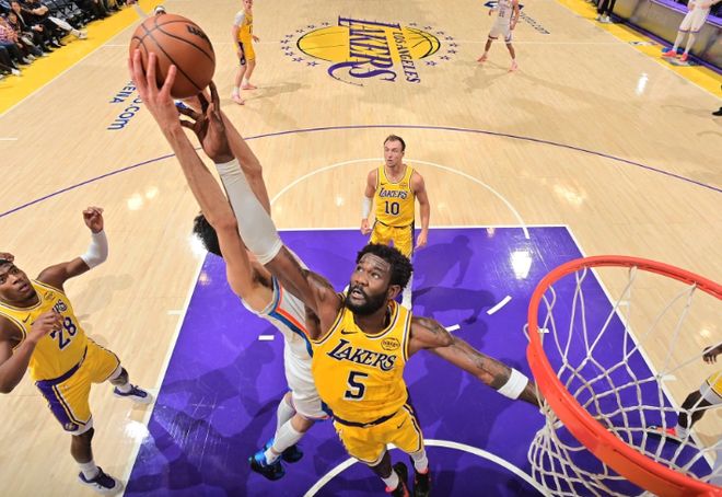 湖人主场惨败雷霆三十六分 伤病潮冲击西部排名